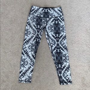 Victoria Secret Size M Leggings